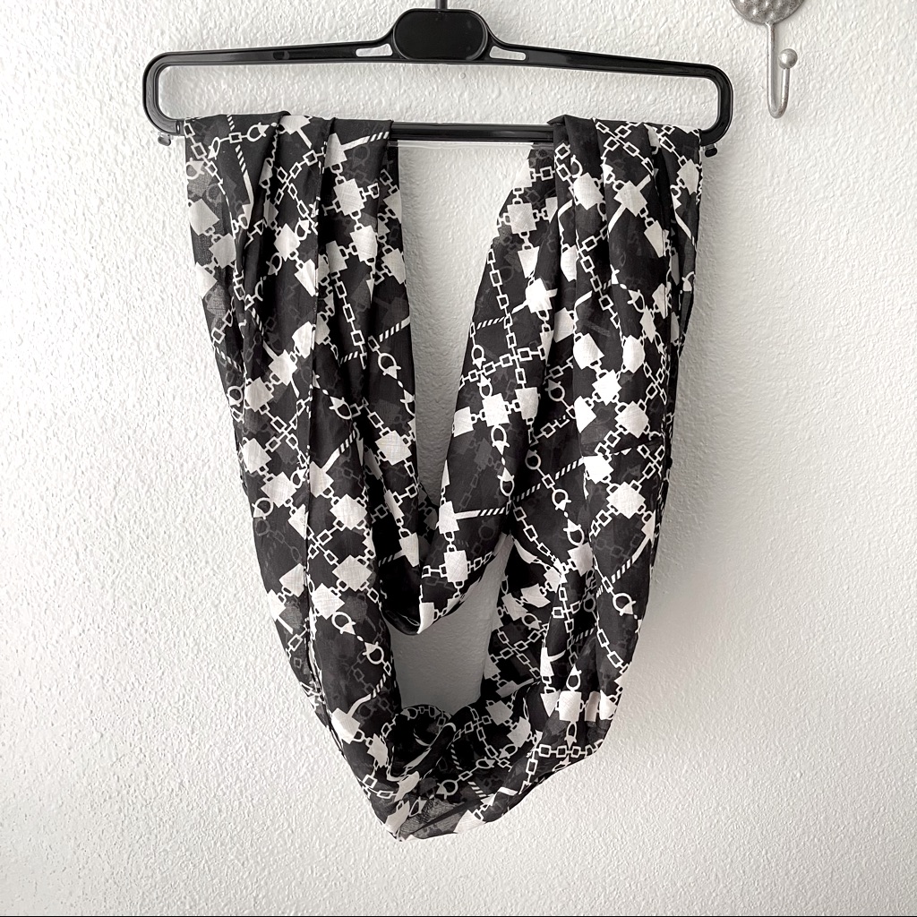 3/$10infinity Scarf